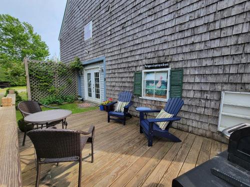 Searsport Apartment | The Nest and Captains Quarters