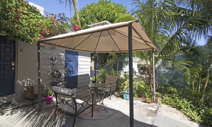 West Palm Beach Apartment | The Nest at Casita del Sol A