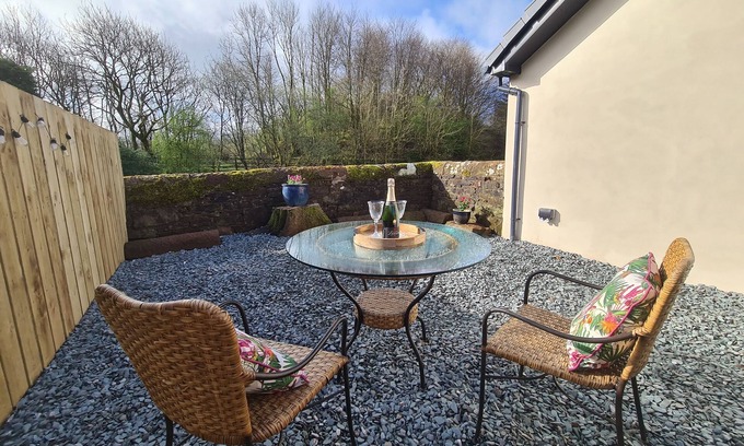 Rowrah Apartment | The Nest by Blake view holidays, a peaceful boutique retreat