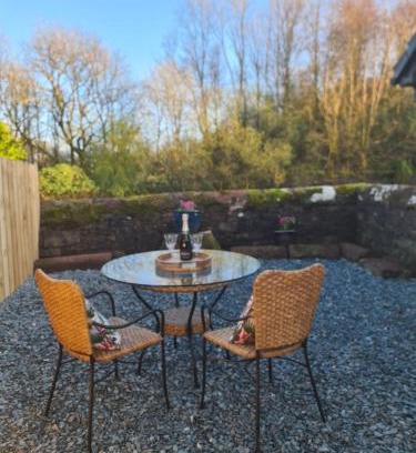 Rowrah House | The Nest by Blake view holidays, a peaceful boutique retreat, 3 miles from Ennerdale- small twin or king bed available