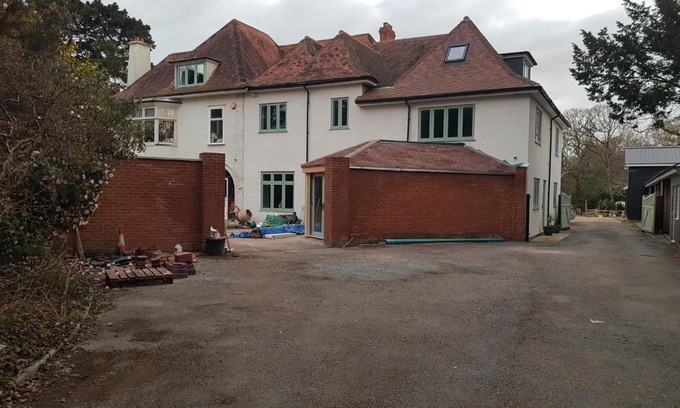 New Forest District House | The New Forest Manor Apartment
