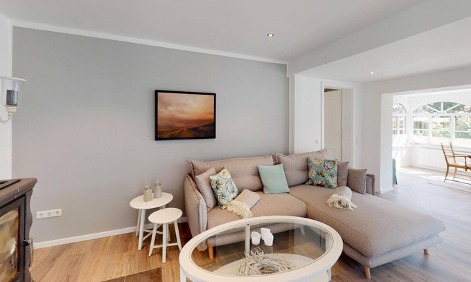 Langeoog Apartment | The newly renovated vacation apartment 'VÖRN' in the MEEDEBHUS for 2 people and your