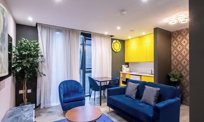 Sheffield Apartment | The Noir Apartment Sheffield