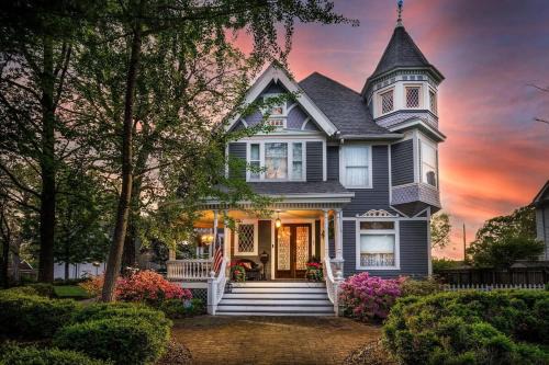Anna House | The Nook and Key