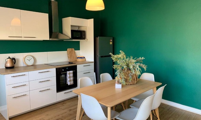 Harden Apartment | The Old Bakery Guesthouse, Harden