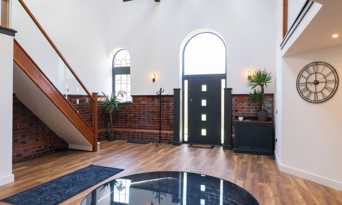 Skegby House | THE OLD PUMP HOUSE, family friendly in Kirkby-In-Ashfield