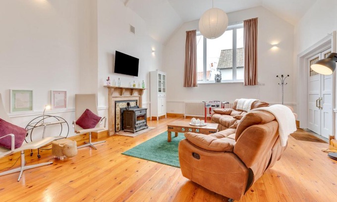 Sproughton House | The Old Reading Room