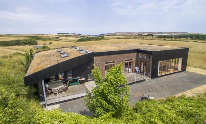 Ventnor House | The Old Signal House