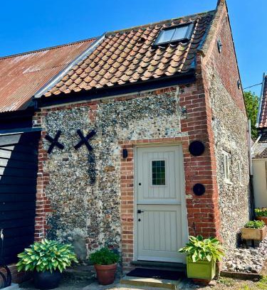 Saxmundham House | The Old Stable at Manor House, Middleton