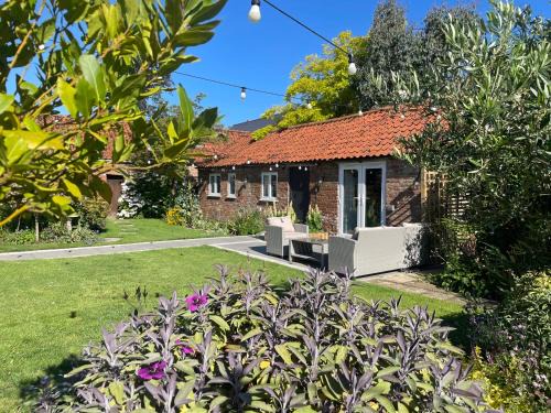 Wisbech House | The Old Stable, Rustic Charm Modern Comforts