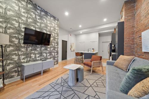 Latin Quarter Apartment | The Ontario Loft Suites