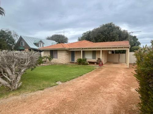 Geographe House | The Orchid Courthouse - Busselton