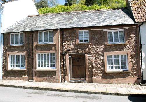 Dunster House | The Oval