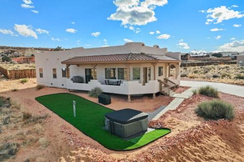 Greenehaven House | The Overlook - Amazing Views Hot Tub & Game Room