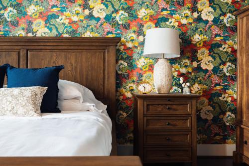 Five Points South Hotel | The Painted Lady
