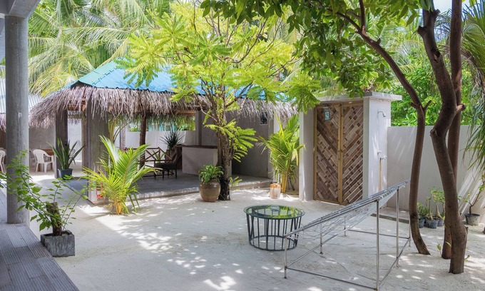 Rasdhoo House | The Palm Ray