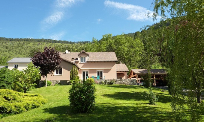 Saint-Bauzile Villa | The park Combes cottage comfort classified 4 ears Rouffiac st bauzille 48000