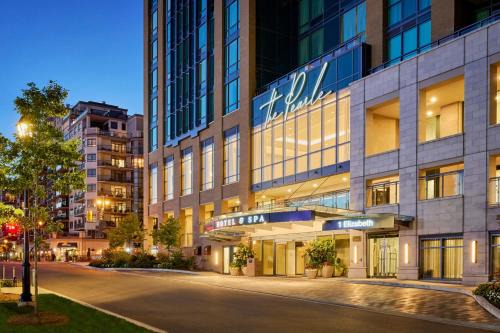 Burlington Hotel | The Pearle Hotel & Spa, Autograph Collection
