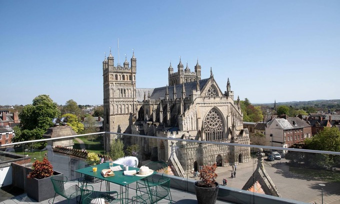 Exeter Apartment | The Penthouse - With 360 Private Terrace Views of the Cathedral and Exeter City