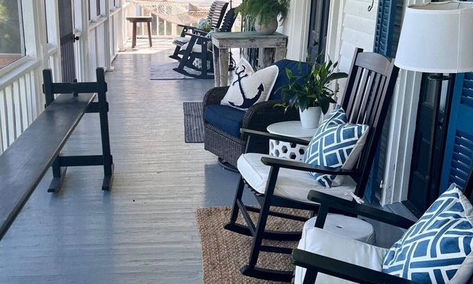 Sullivan's Island Cottage | The Perfect Seaside Cottage To Enjoy The Charmed Life On Sullivan's Island
