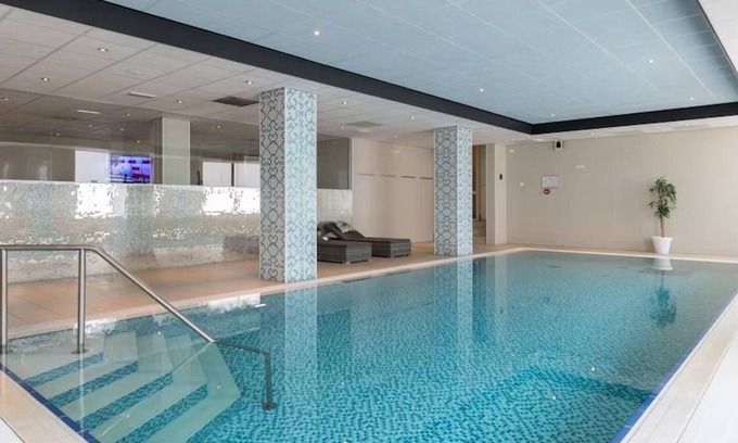 Leende House | The Perfect Stay Along Your Route – Just Outside Eindhoven! Indoor Pool