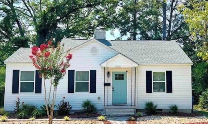 Princess Place House | The Pet Friendly Port House with a Fully Fenced in Back Yard!