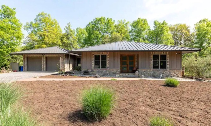 Forsyth County House | The Poet's House, Luxury and Solitude on 100 acres