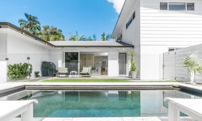 Byron Bay Villa | The Pool House - Byron Bay