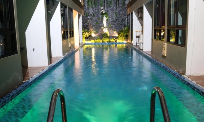 Ramkhamhaeng Hotel | The Pool Resort