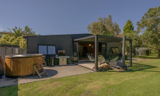 Kuaotunu House | The Pumpkin Shed – Kuaotunu Holiday Home