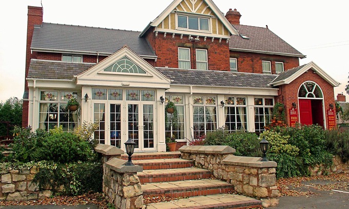 Thorne Hotel | The Punchbowl Inn