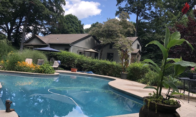Croton-on-Hudson House | The Red Hill Retreat - Woods Water History Privacy