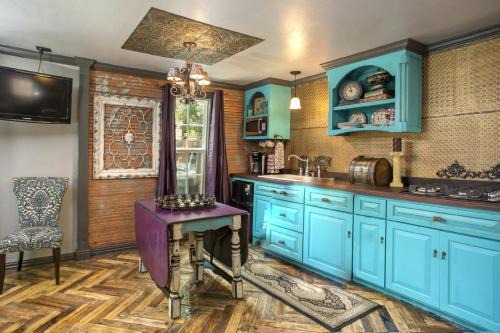 Amarillo House | The Relic