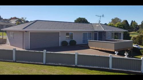 Taupo House | The Retreat Taupo