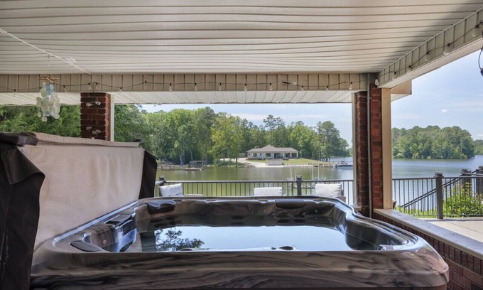 Leesville House | The Retreat at Vansant