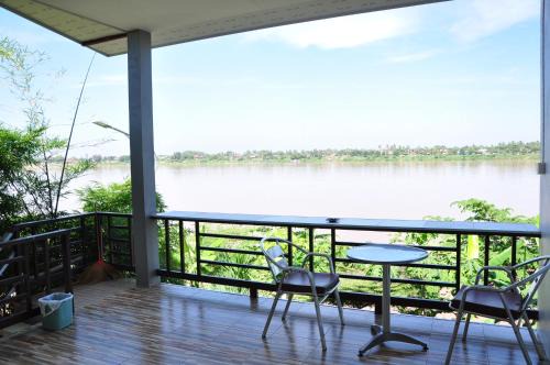 Nong Khai House | The Rim Riverside Guest House