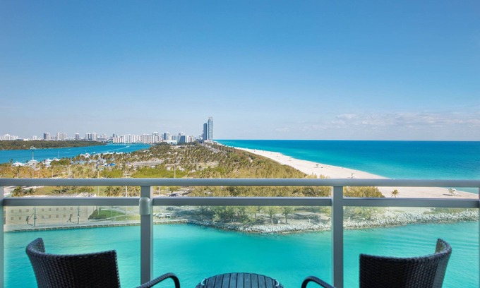 Bal Harbour Hotel | The Ritz-Carlton Bal Harbour, Miami