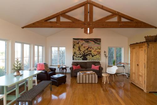Cypress Banks Bed & Breakfast | The Rivery Retreat, Choose from Luxury Guesthouse Cabin OR Suite in Lake Austin Hill Country
