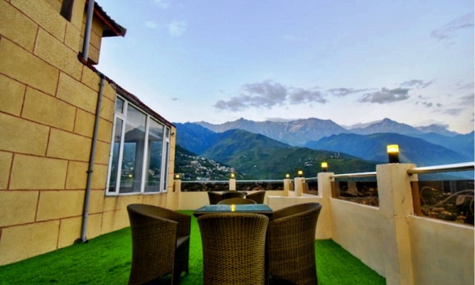 Dharamshala Hotel | The Royal Castle