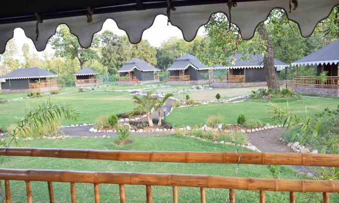 Pendra Road Resort | The Royal River Resort