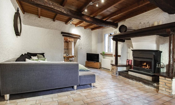 Castel San Pietro Apartment | The Rustico Pian Terreno