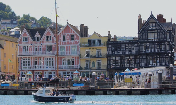 Dartmouth Cottage | The Sail Loft