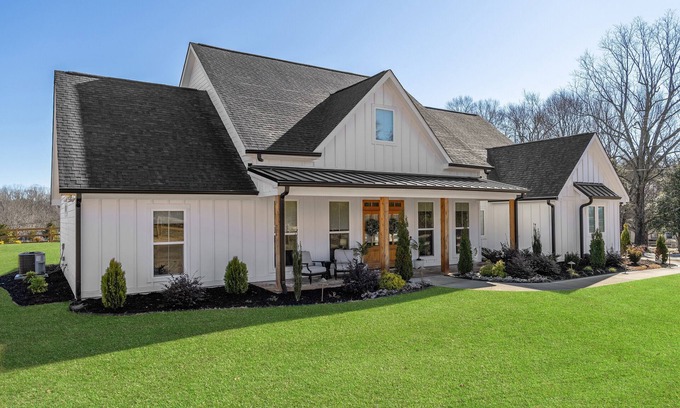 Travelers Rest House | The Sanctuary at Tubbs Mountain