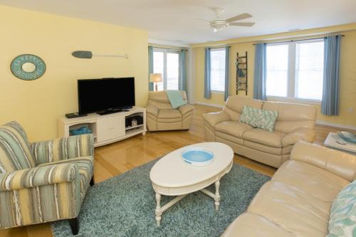 Sandbridge Apartment | The Sanctuary - Oceans Five B316