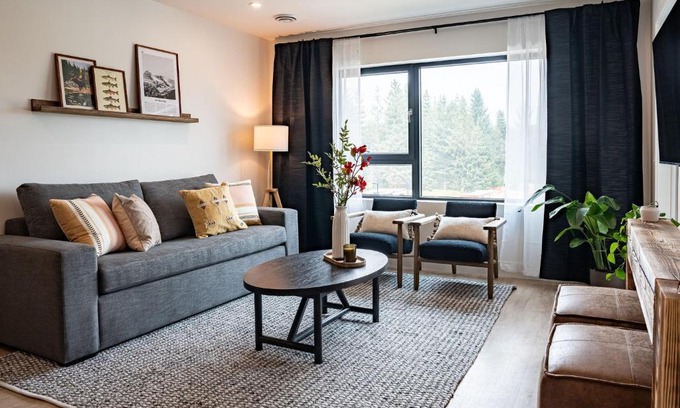 Revelstoke Apartment | The Selkirk House by Revelstoke Vacations