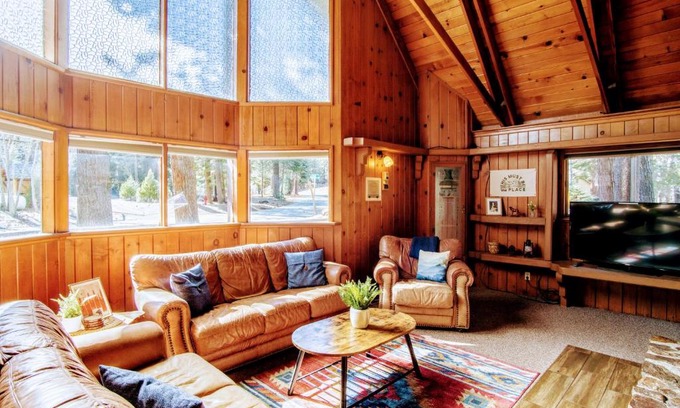Ponderosa Ski Chalet | The Sequoian - Sequoia Monument, Trail of 100 Giants, Kern/Tule rivers