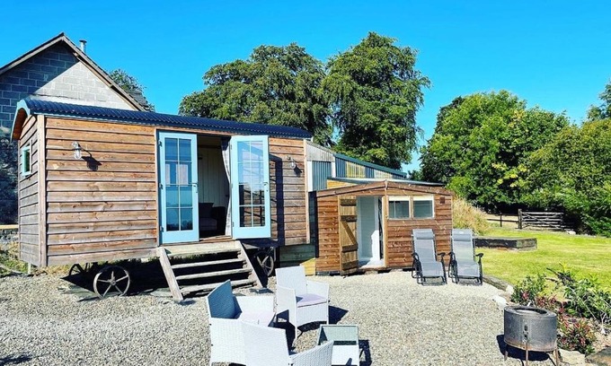 Tan-y-groes Apartment | The Shepards hut