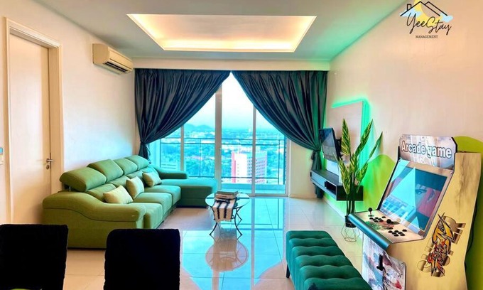 Bunga Paya Pantai Apartment | The Shore Residences 6-10pax/TV videoGame