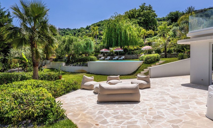 Naso Villa | The Sicily Lobster House