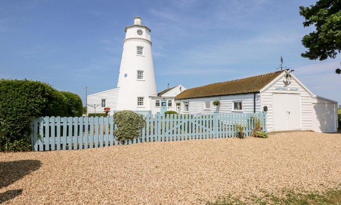 Tilney Fen End House | The Sir Peter Scott Lighthouse